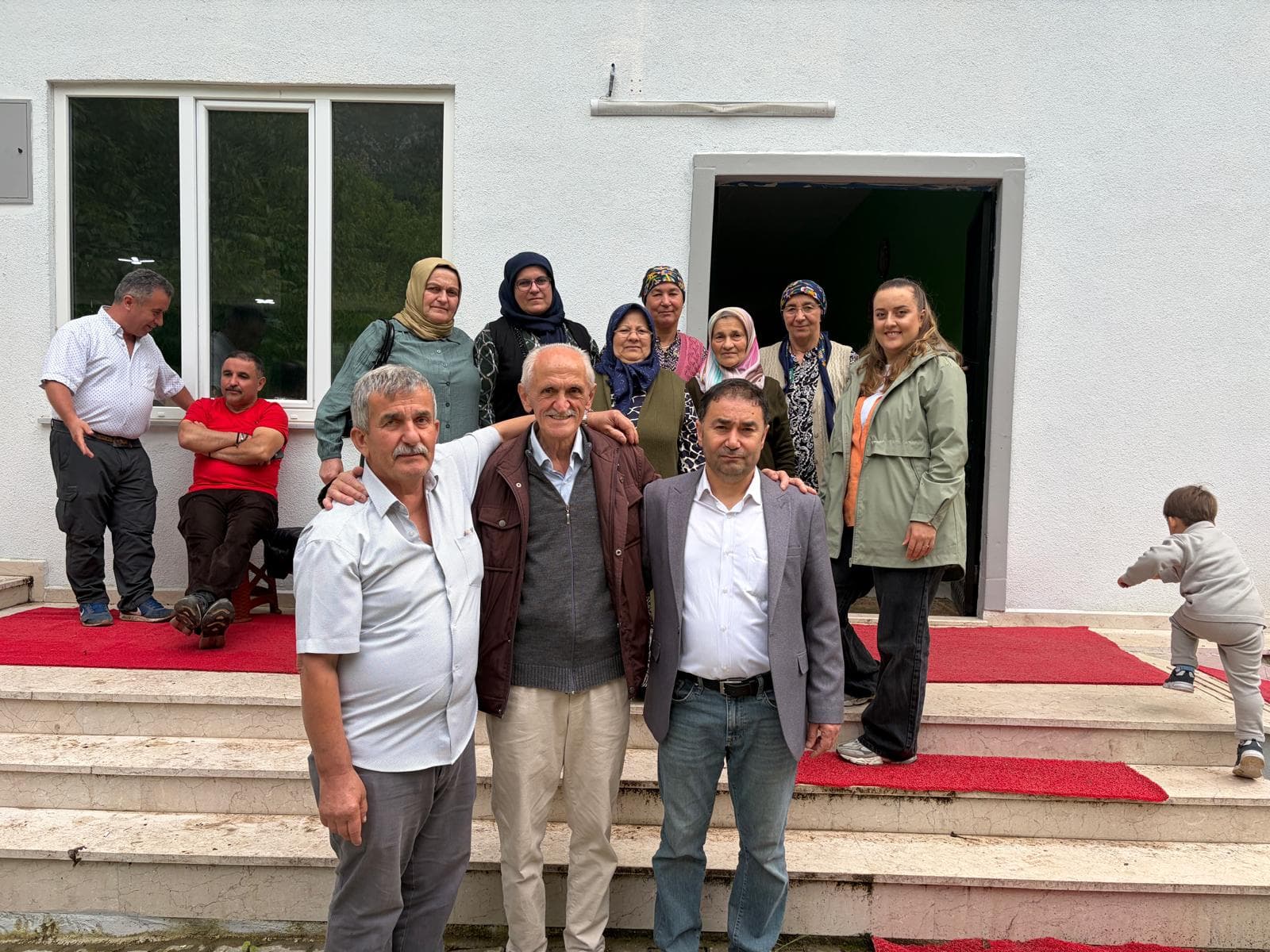 Çukurçal Köyü’nde Bayram Misafirleri Ağırlandı fotoğrafı 21