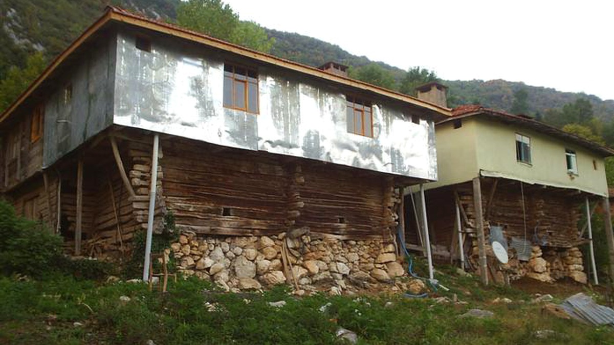 Akülü Sandalye Desteğiyle 25 Yıl Sonra Tek Başına Sokağa Çıkabilecek